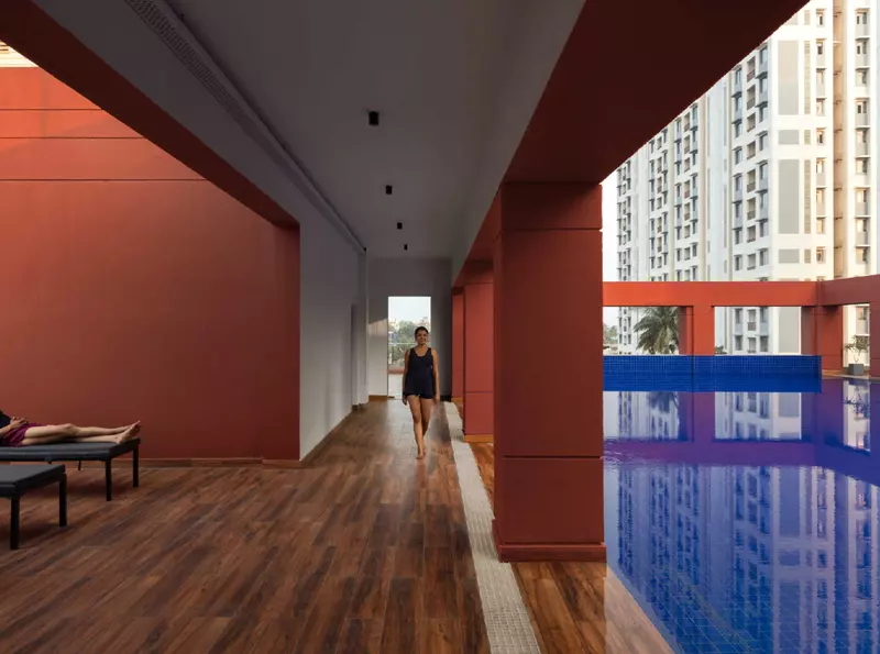 Walking pathway inside Urban Lakes